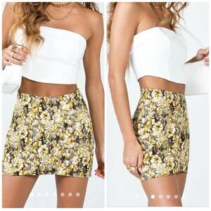 NWT LIONESS Venetian Corset Mini Skirt Size L Yellow Floral